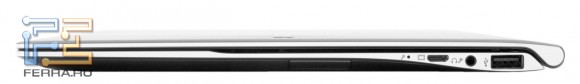 Вид справа Samsung 900X3C: карт-ридер SD/SDHC/SDXC, микрофон, D-Sub (через переходник), аудиоразъем, USB 2.0