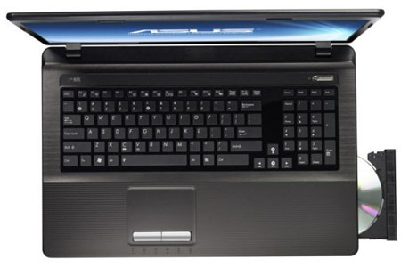 Ноутбук ASUS K93SM оснащен дисплеем размером 18,4 дюйма и оптическим приводом