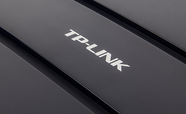 Внешний вид TP-Link TL-WR1045ND